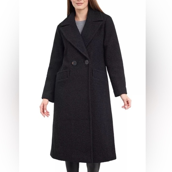 BCBGMaxAzria Jackets & Blazers - Bcbgmaxazria double breasted boucle coat